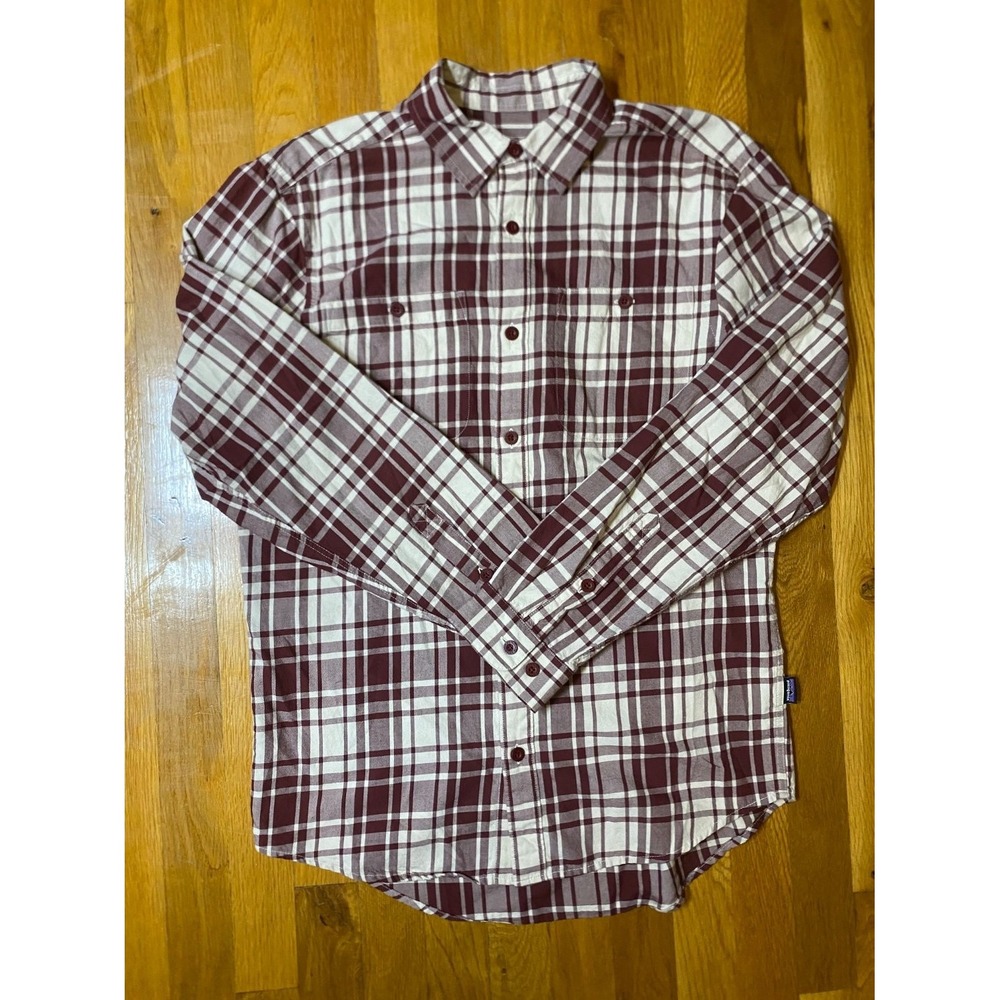 Patagonia Shirt Mens Small Red White Plaid Long Sleeve Button Hiking Camping